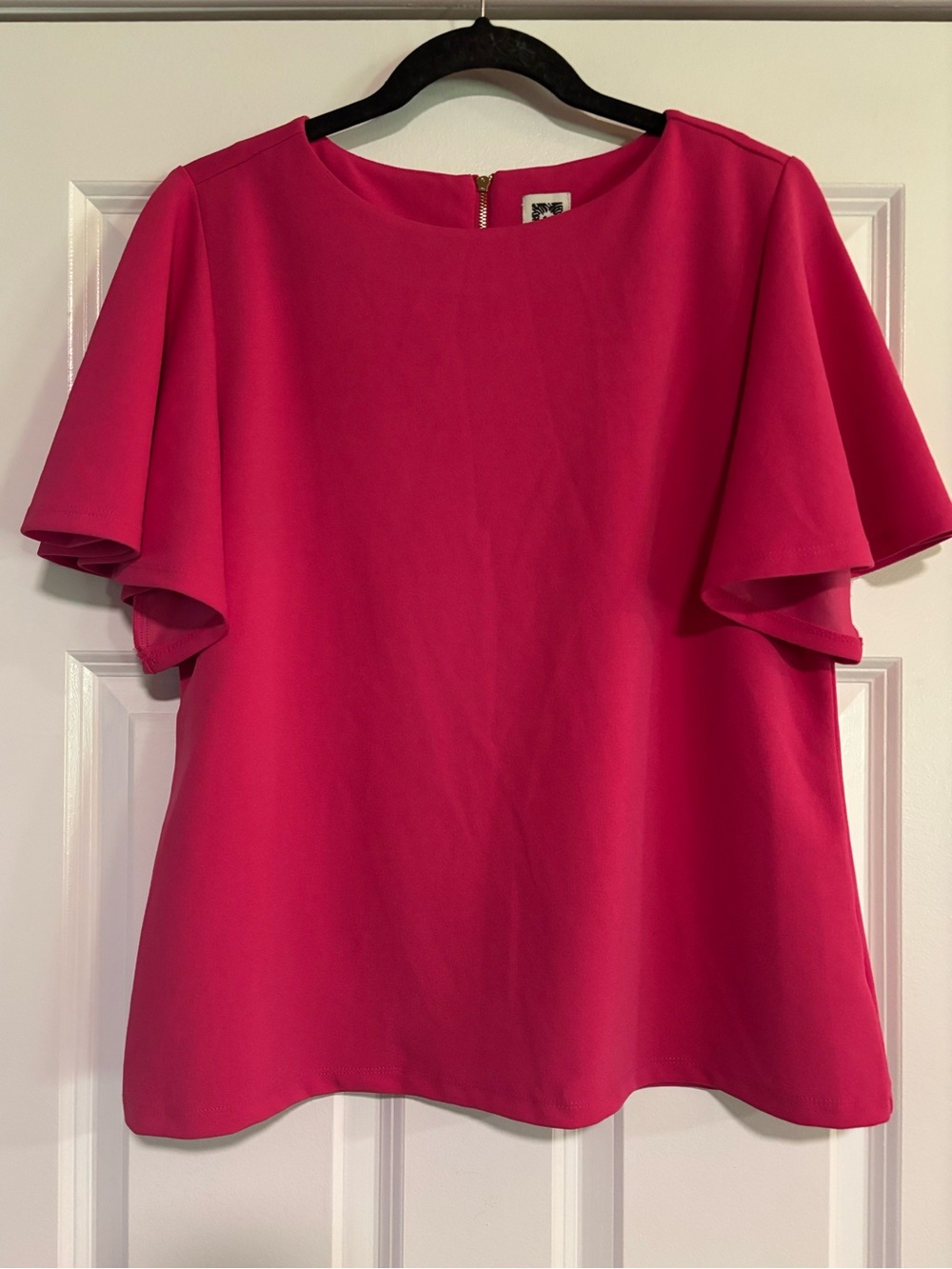 Anne Klein Bright Pink Flutter Sleeve Top, size Large. Via a